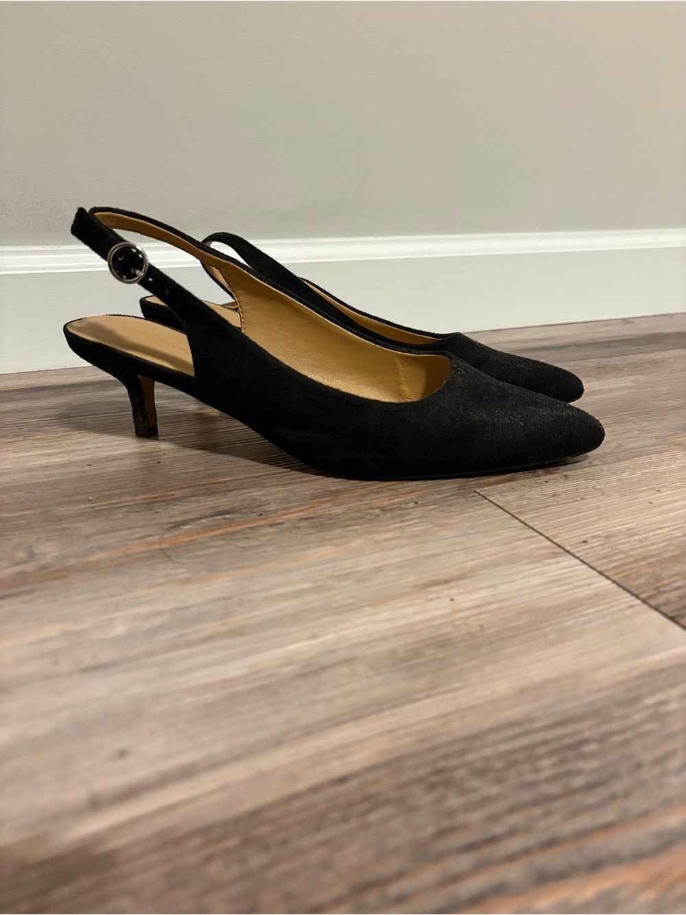 Banana Republic Black Suede Slingback Kitten Heels